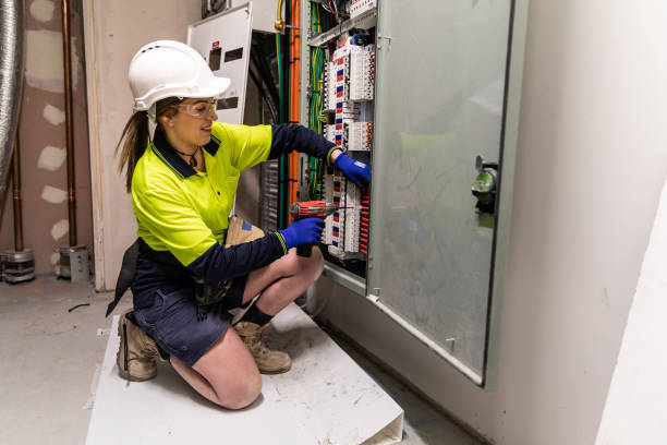 Best Affordable Emergency Electrician  in Spirit Lake, IA